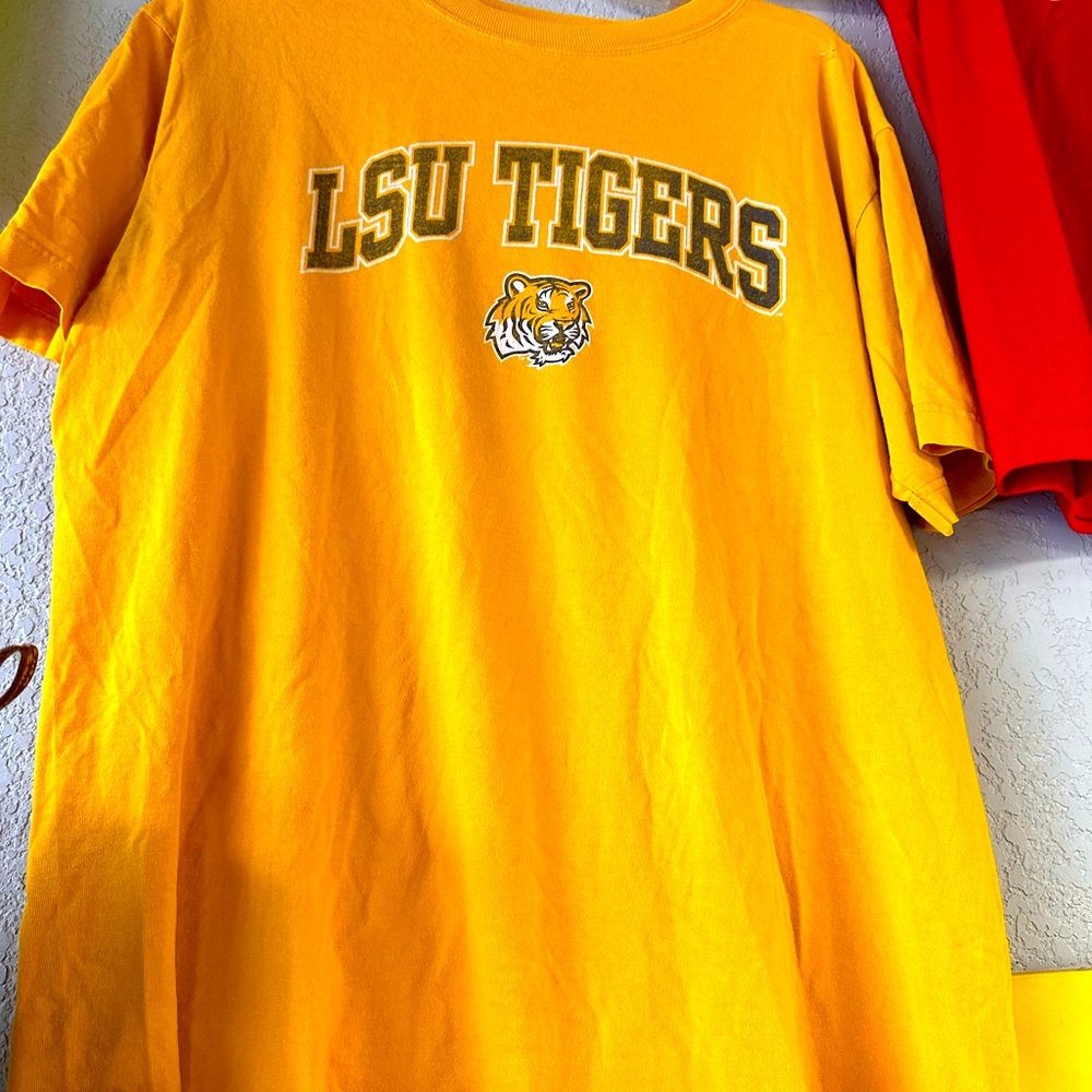 LSU Tigers tee